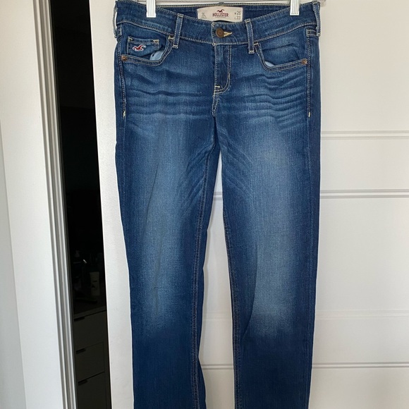 Hollister Skinny Jeans - Picture 1 of 3